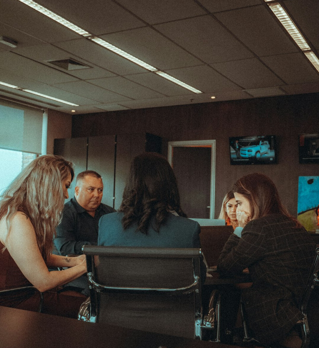 detective team meeting